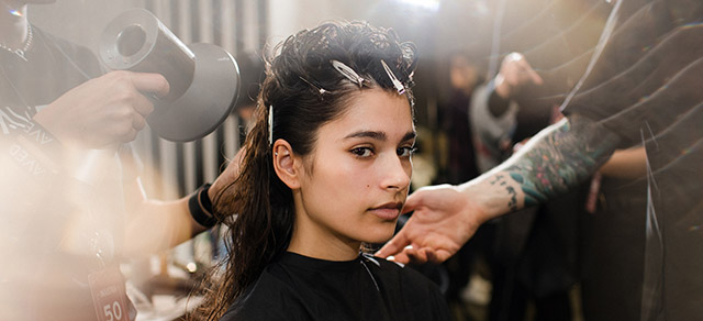 Неделя моды в Нью-Йорке FW19: укладки и макияж от команды Aveda